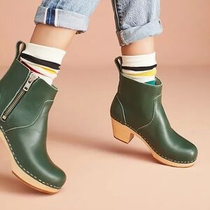 Green Leather Swedish hasbeens zip it Emy clog